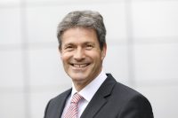 Dr. Matthias Schubert